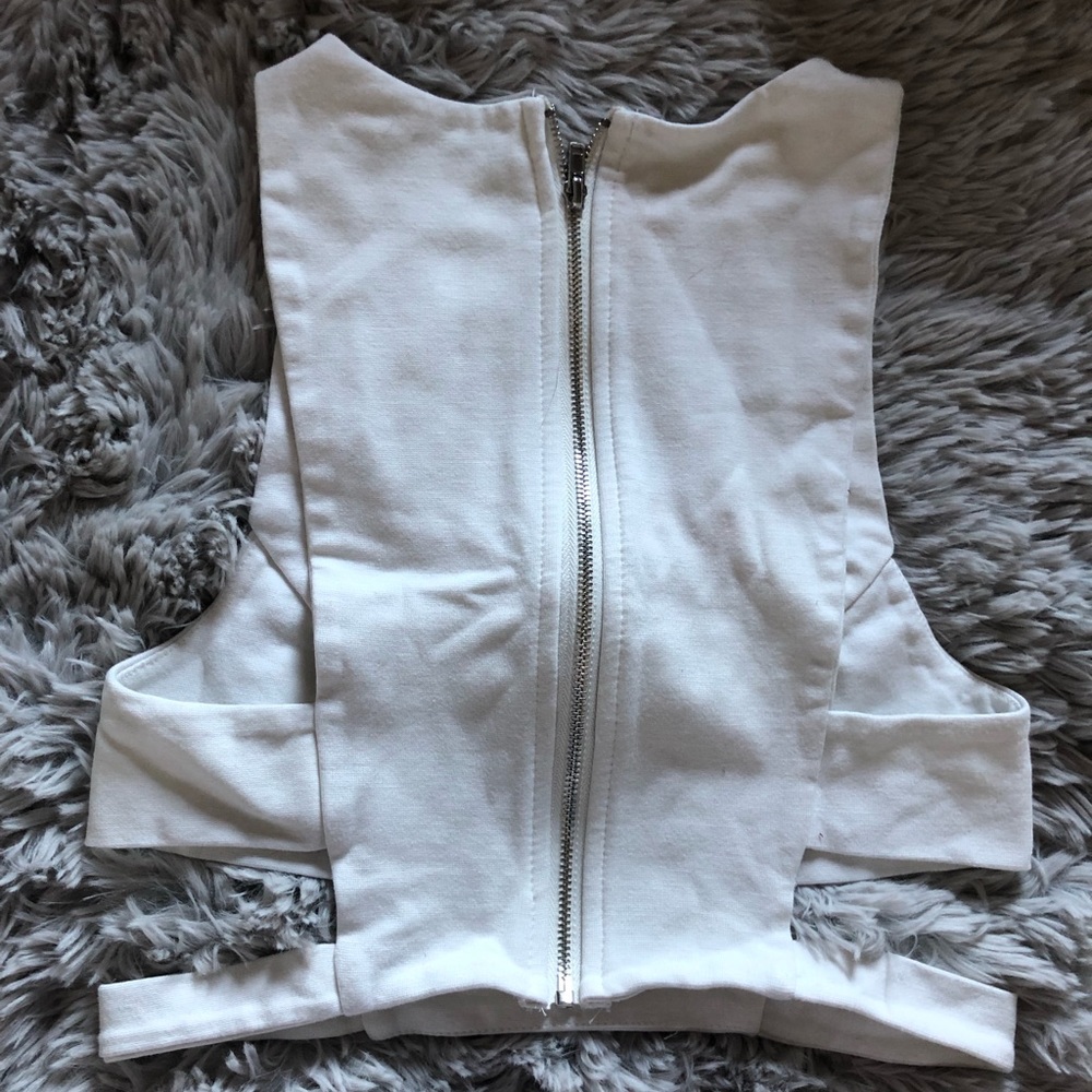 Crop Top - Picture 2 of 3